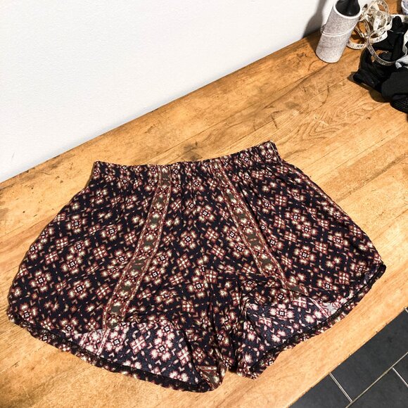 2 FOR $15 Brandy Melville Shorts - Picture 8 of 9
